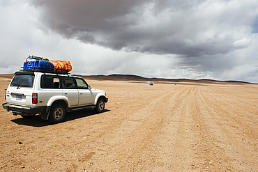 Four wheel drive desert tour in the altiplano desert, Bolivia, South America