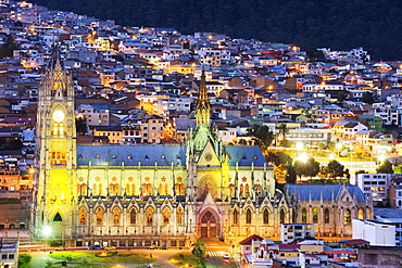 Gothic Basilica del Voto Nacional, old town, UNESCO World Heritage Site, Quito, Ecuador, South America