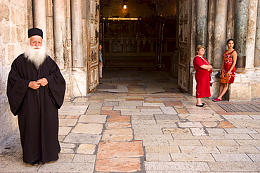 Orthodox priest, Church of the Holy Sepulchre, Old Walled City, Jerusalem, Israel, Middle East