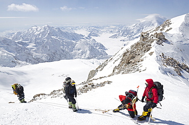 Climbing expedition on Mount McKinley, 6194m, Denali National Park, Alaska, United States of America, North America