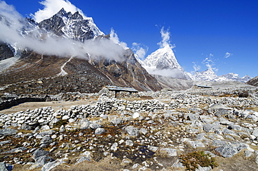 Trekking region, Solu Khumbu Everest Region, Sagarmatha National Park, UNESCO World Heritage Site, Nepal, Himalayas, Asia 