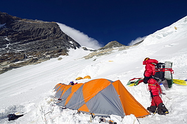 Camp 3 at 7100m on the Lhotse Face, Mount Everest, Solu Khumbu Everest Region, Sagarmatha National Park, UNESCO World Heritage Site, Nepal, Himalayas, Asia 