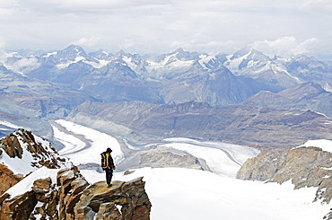 Climber on Monte Rosa Duforspitze, 4634m, highest peak in Switzerland, Zermatt, Valais, Swiss Alps, Switzerland, Europe