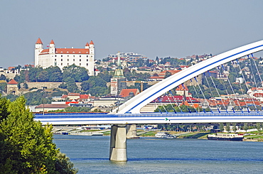 Apollo Most bridge, Bratislava Castle, Danube River, Bratislava, Slovakia, Europe