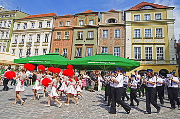 Market square, historic old town, Poznan, Poland, Europe