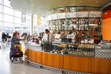 Bar at Amsterdam Schiphol Airport, Amsterdam, Holland (The Netherlands), Europe