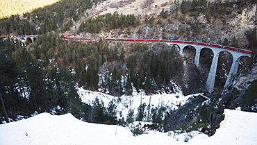 Landwasser Viaduct, Bernina Express railway line, UNESCO World Heritage Site, Graubunden, Swiss Alps, Switzerland, Europe