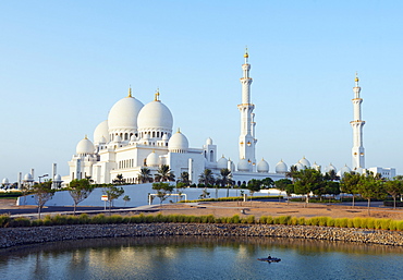 Sheikh Zayed Grand Mosque, Abu Dhabi, United Arab Emirates, Middle East