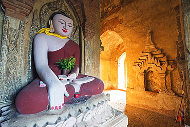 Buddha statue in temple, Bagan (Pagan), Myanmar (Burma), Asia