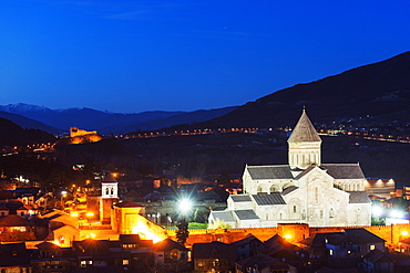 Svetitskhoveli Cathedral, 11th century, by Patriach Melkisedek and Bebris Tsikhe castle, Mtskheta, historical capital, UNESCO World Heritage Site, Georgia, Caucasus, Central Asia, Asia