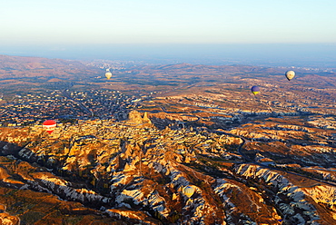 Balloon flight over Goreme, UNESCO World Heritage Site, Goreme, Cappadocia, Anatolia, Turkey, Asia Minor, Eurasia