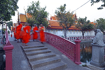 Monks in saffron robes, Wat Benchamabophit (The Marble Temple), Bangkok, Thailand, Southeast Asia, Asia