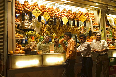 Fresh juice shop, Aleppo (Haleb), Syria, Middle East