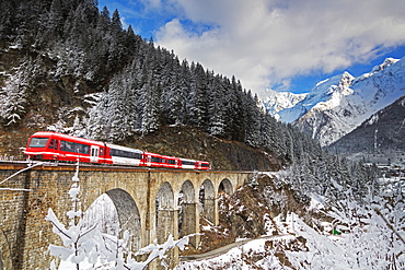 Mont Blanc Express train going over a viaduct, Chamonix, Haute Savoie, Rhone Alpes, France, Europe