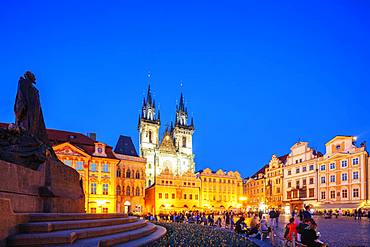 Old Town Square, Church of Our Lady Before Tyn, Prague, UNESCO World Heritage Site, Bohemia, Czech Republic, Europe