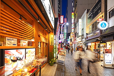 Sushi restaurant, Kabukicho, Shinjuku, Tokyo, Japan, Asia