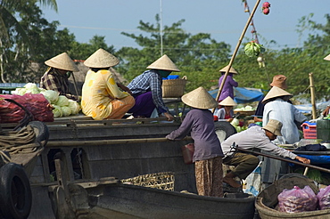 Floating market, Cantho, Mekong Delta, Southern Vietnam, Southeast Asia, Asia