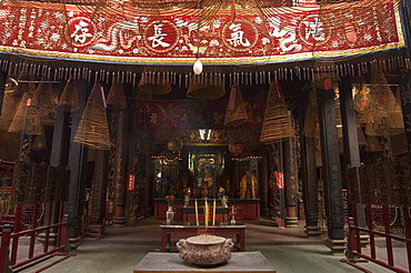 Incense coil burners, Thien Hau Buddhist Temple, Ho Chi Minh City (Saigon), Vietnam, Southeast Asia, Asia