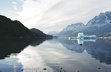 Icebergs in glacier lake, Torres del Paine, Chile, South America