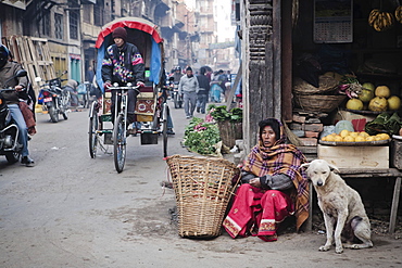 Fruit seller on Kathmandu street, Kathmandu, Nepal, Asia