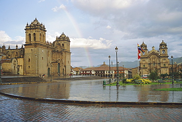 The cathedral and El Triunfo, Plaza de Armas, Cuzco, Peru, South America