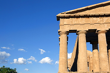 Facade of the Concordia Temple, Valley of the Temples, Agrigento, UNESCO World Heritage Site, Sicily, Italy, Europe