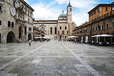 Market square, Ascoli Piceno, Le Marche, Italy, Europe