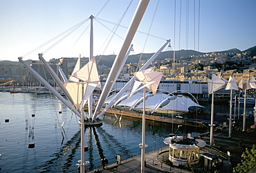 Bigo (Crane) by Renzo Piano, Old Port (Porto Antico), Genoa (Genova), Liguria, Italy, Mediterranean, Europe