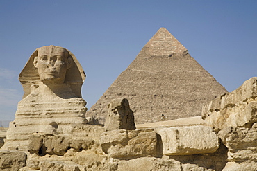 Sphinx and the Pyramid of Cheops, Giza, UNESCO World Heritage Site, near Cairo, Egypt, North Africa, Africa