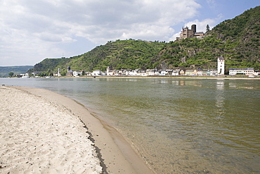 St. Goarshausen from the beach of St. Goar along the Rhine, Rhineland-Palatinate, Germany, Europe