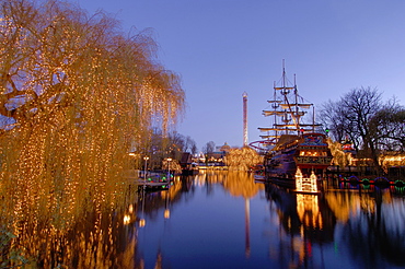 Tivoli Gardens at Christmas, Copenhagen, Denmark, Scandinavia, Europe