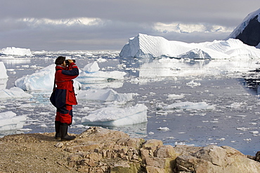 Chilean ornithologist Rodrigo Tapia, Neko Harbor, Gerlache Strait, Antarctic Peninsula, Antarctica, Polar Regions