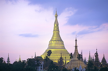 Shwe Dagon Pagoda (Shwedagon Paya) at dusk, Yangon (Rangoon), Myanmar (Burma), Asia