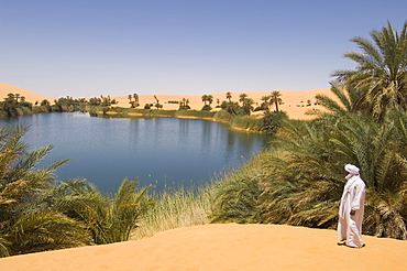 Umm El Ma lake, Erg Awbari, Sahara desert, Fezzan, Libya, North Africa, Africa