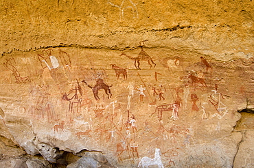 Prehistoric rock paintings, Akakus, Sahara desert, Fezzan, Libya, North Africa, Africa