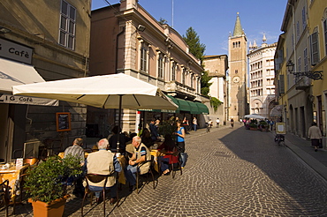 Strada al Duomo, Parma, Emilia-Romagna, Italy, Europe