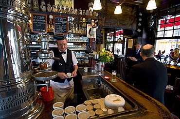 Brasserie de l'Isle Saint-Louis, Ile Saint-Louis, Paris, France, Europe