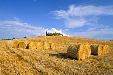 Hay bales, Val d'Orcia, Siena province, Tuscany, Italy, Europe