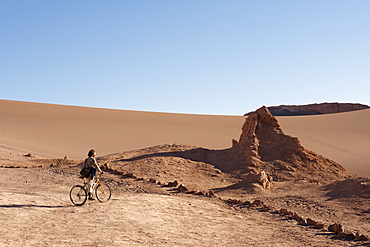 Valle de la Luna (Valley of the Moon), Atacama Desert, Chile, South America