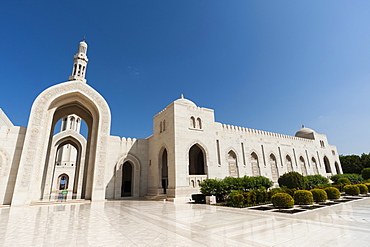 Sultan Qaboos Grand Mosque in Muscat, Oman, Middle East