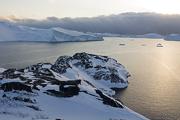 A view of Ilulissat icefjord, UNESCO World Heritage Site, Greenland, Denmark, Polar Regions