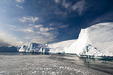 Icebergs in Ilulissat icefjord, UNESCO World Heritage Site, Greenland, Denmark, Polar Regions