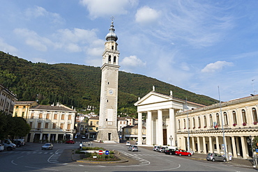 The town of Valdobbiadene, Valdobbiadene, Veneto, Italy, Europe