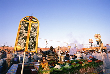 Food stalls, Place Jemaa El Fna (Djemaa El Fna), Marrakesh (Marrakech), Morocco, North Africa, Africa