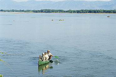 Canoeing, Mana Pools National Park, UNESCO World Heritage Site, Zimbabwe, Africa