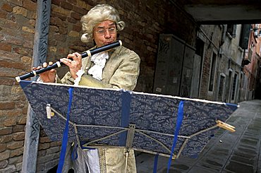 Flautist, Venice, Veneto, Italy 