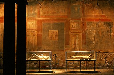 Frescoes at the "Tempio dei Lari Pubbilci", Pompei, Campania, Italy