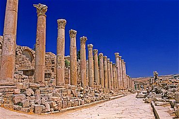 Cardo Maximus ruins, Jerash, Jordan, Middle East