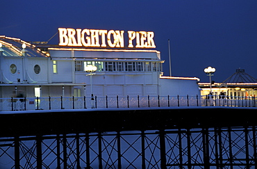 Brighton Pier lit up in the evening, Brighton, South East England, England, UK, Europe