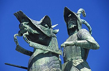 Francisco Pizarro monument, Plaza Major, Trujillo, Extremadura region, Spain, Europe